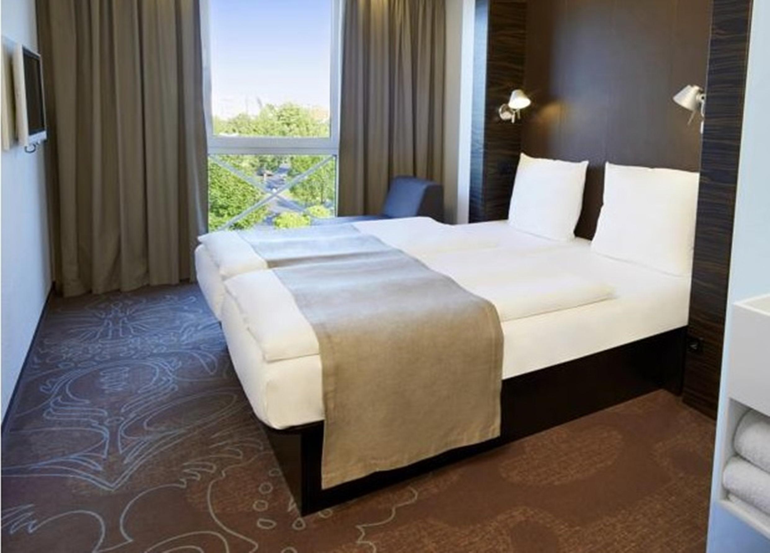 Hannover-lahe Hotel 3*